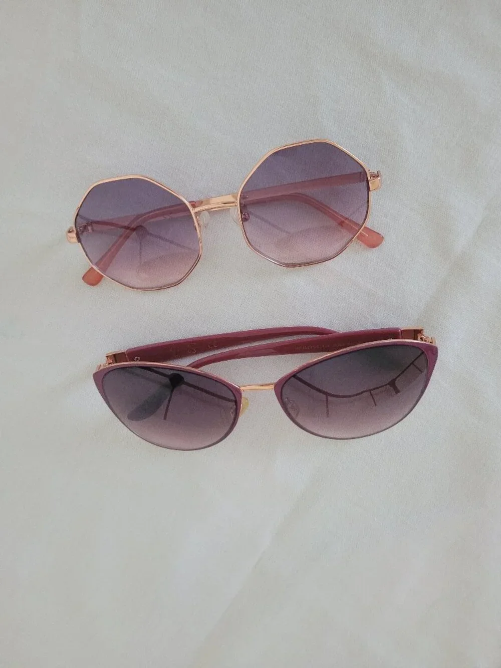Sunglasses 2 Pair Guess & Jessica Simpson